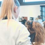 TP coiffure pour nos élèves ! Pratique sur tête.