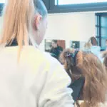 TP coiffure pour nos élèves ! Pratique sur tête.